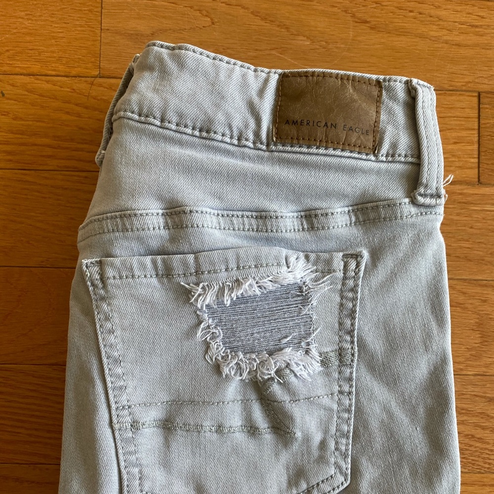 American Eagle Ripped Jeans! - Picture 5 of 5